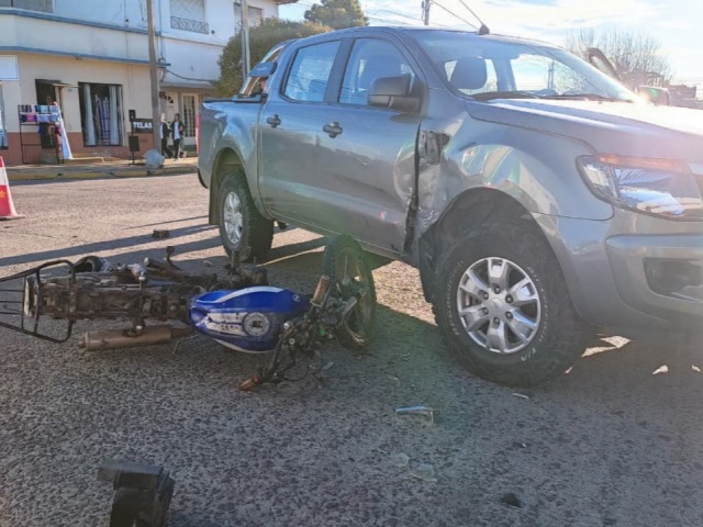 Un motociclista herido en un choque en Av. Sarmiento y Espa�a